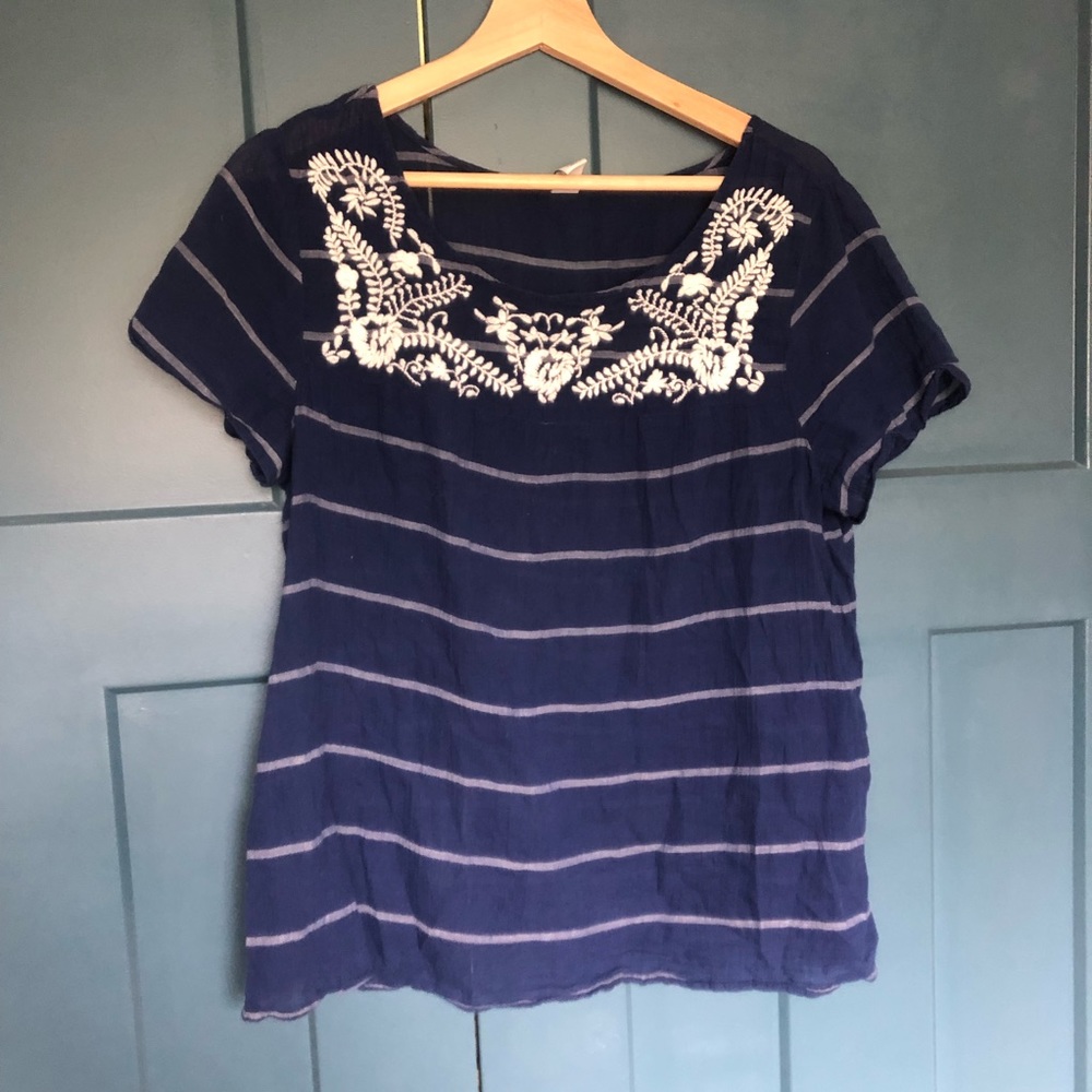 Embroidered cotton shirt